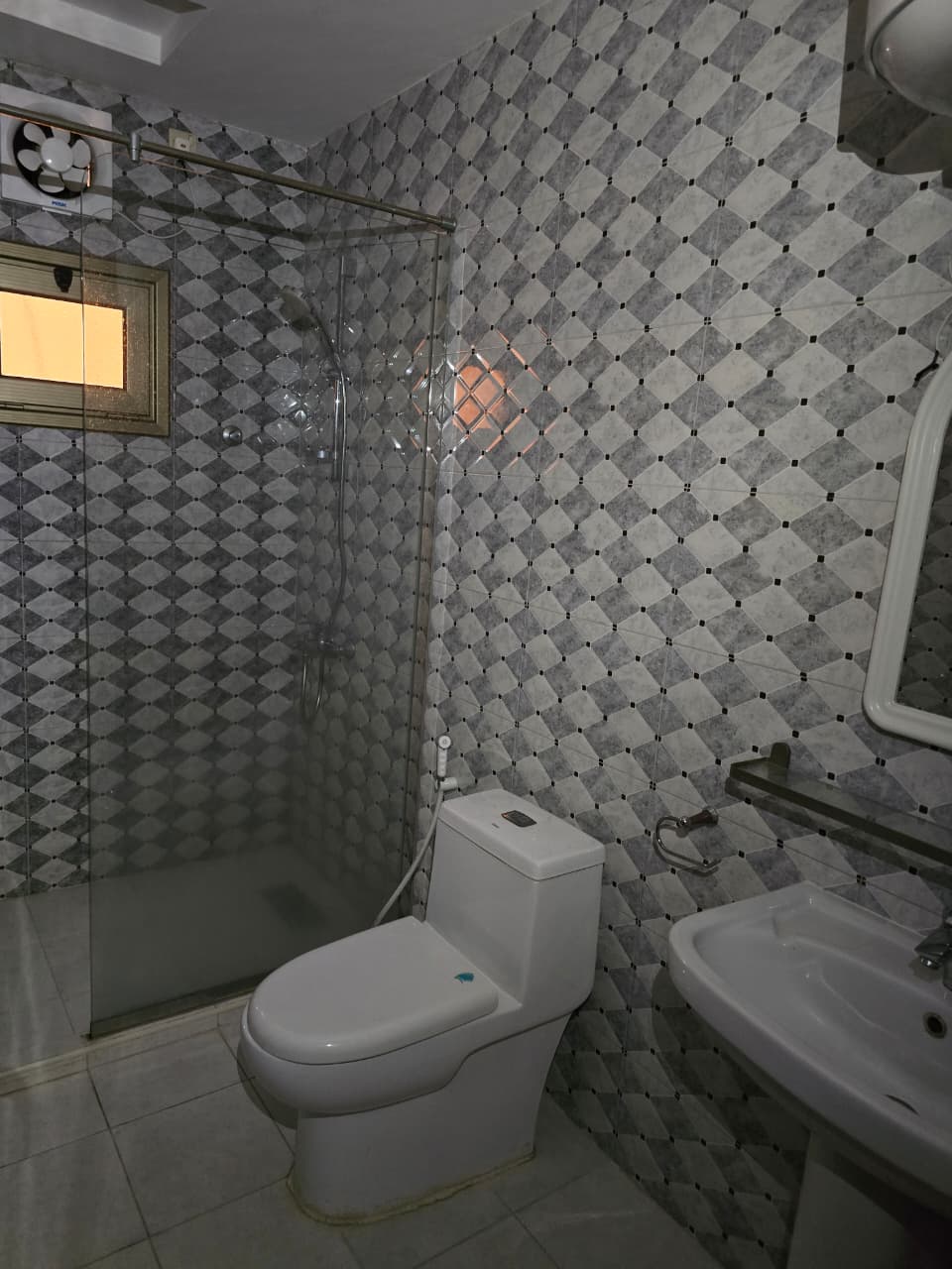 عمارة 28 شقة 4