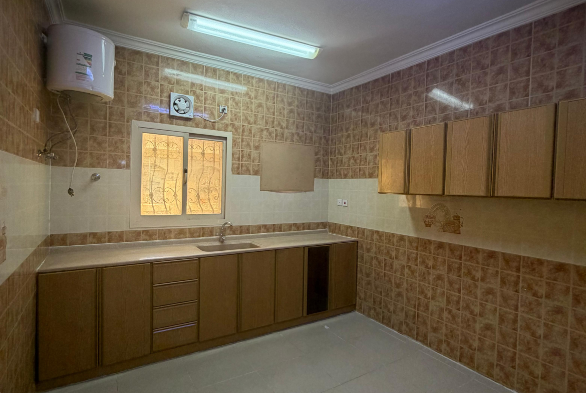 Building 195, Apartment 10