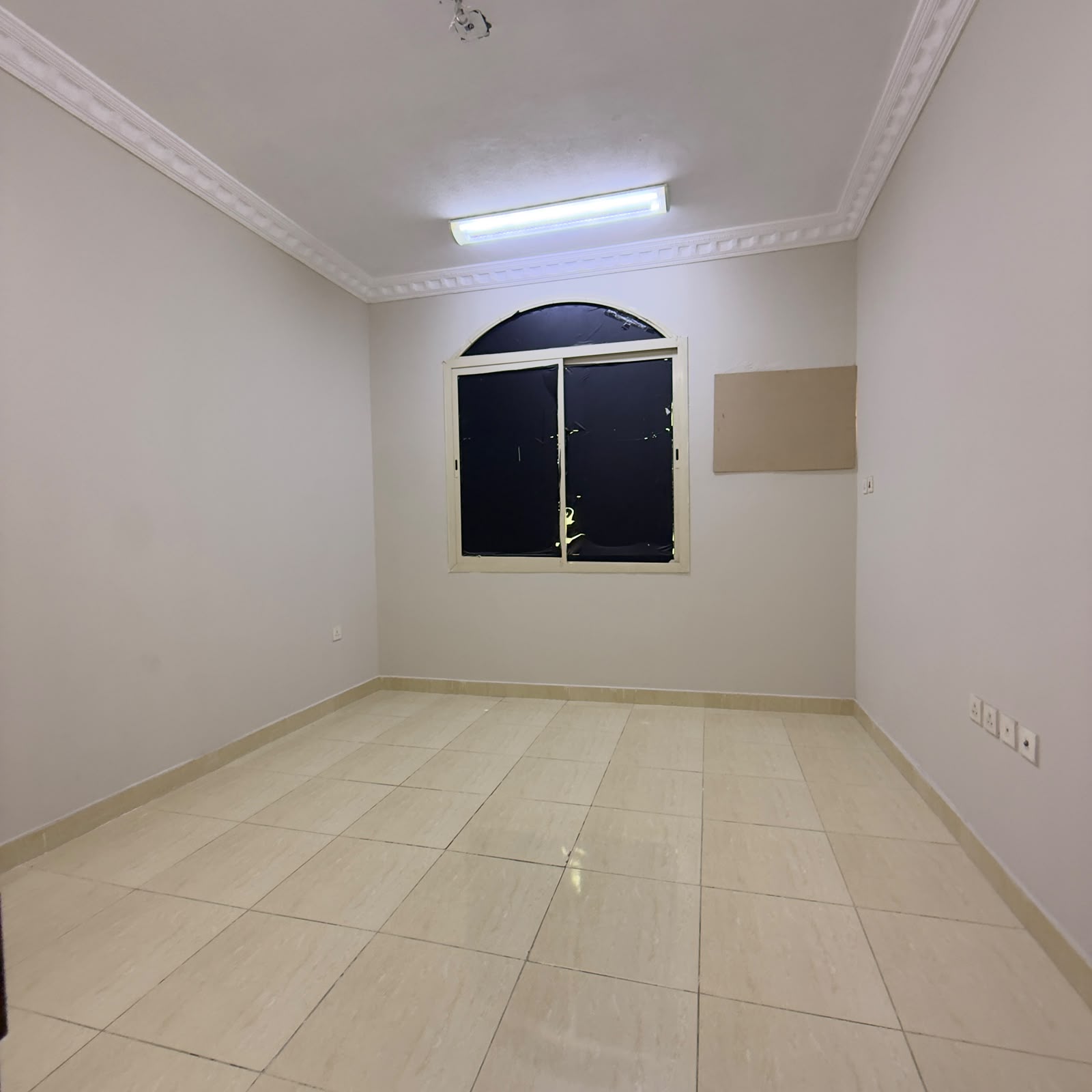 WhatsApp Image 2026-09-27 at 10.47.47 AM Building 180, Apartment 23