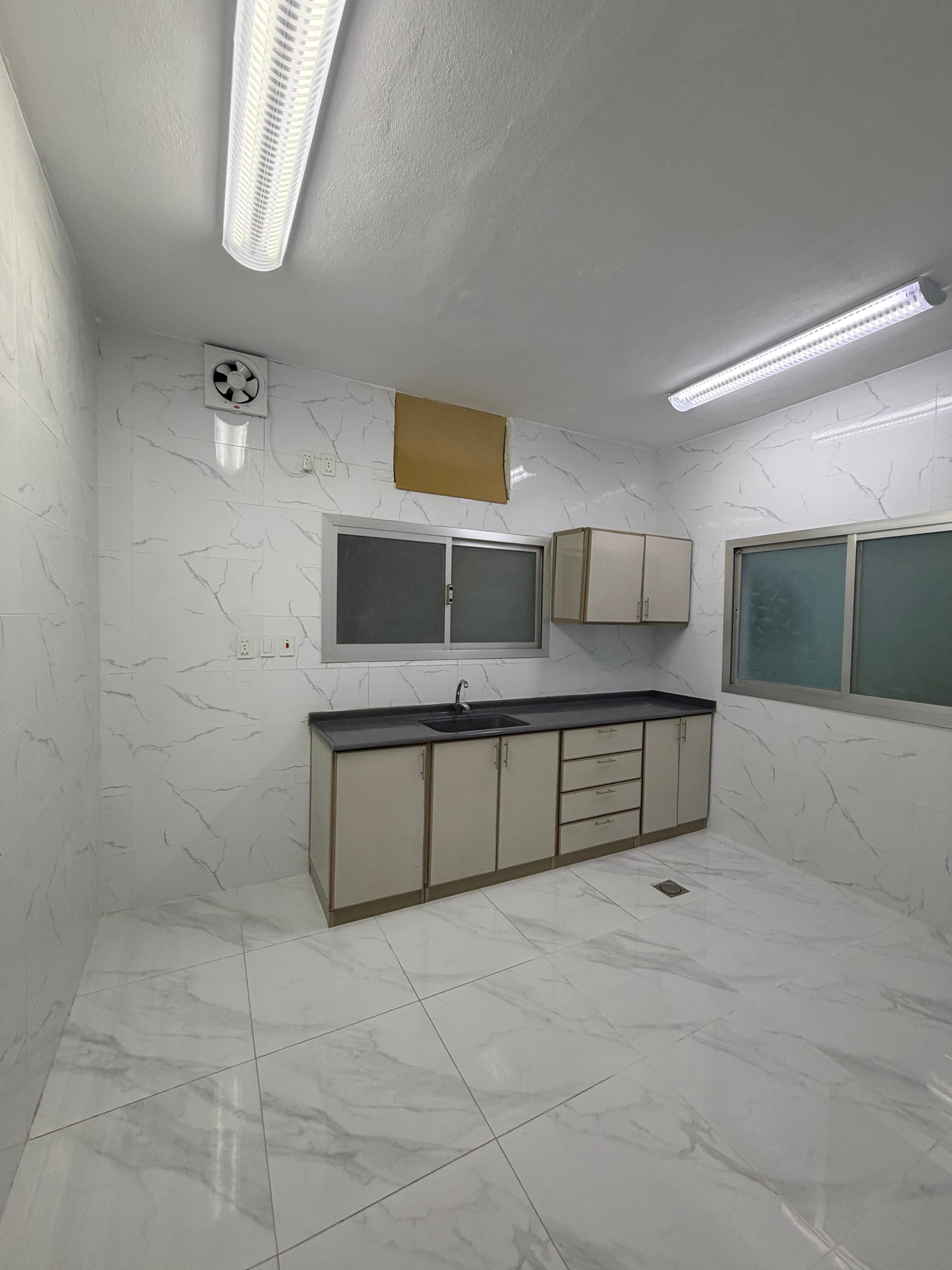 Building 8, Apartment 3