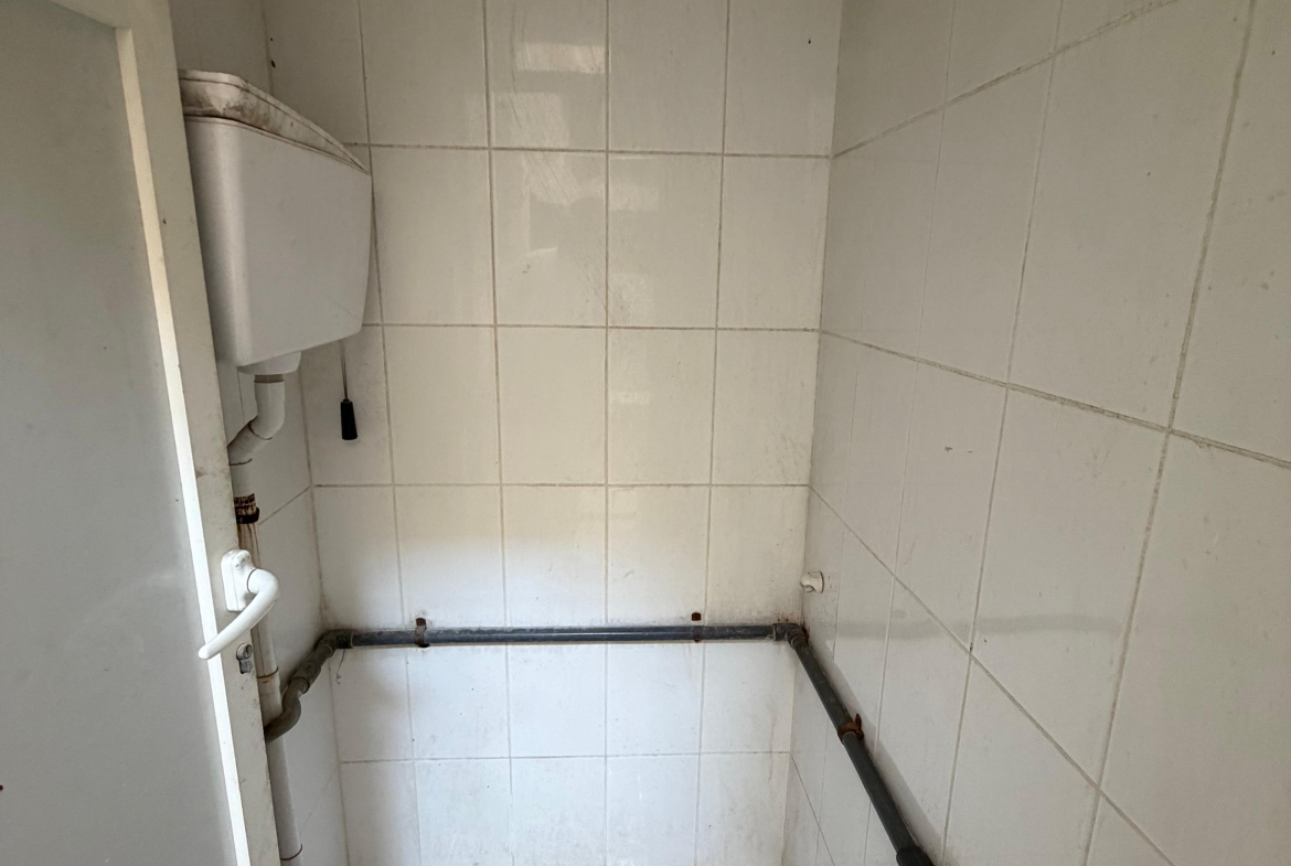 Building 333 Apartment 29
