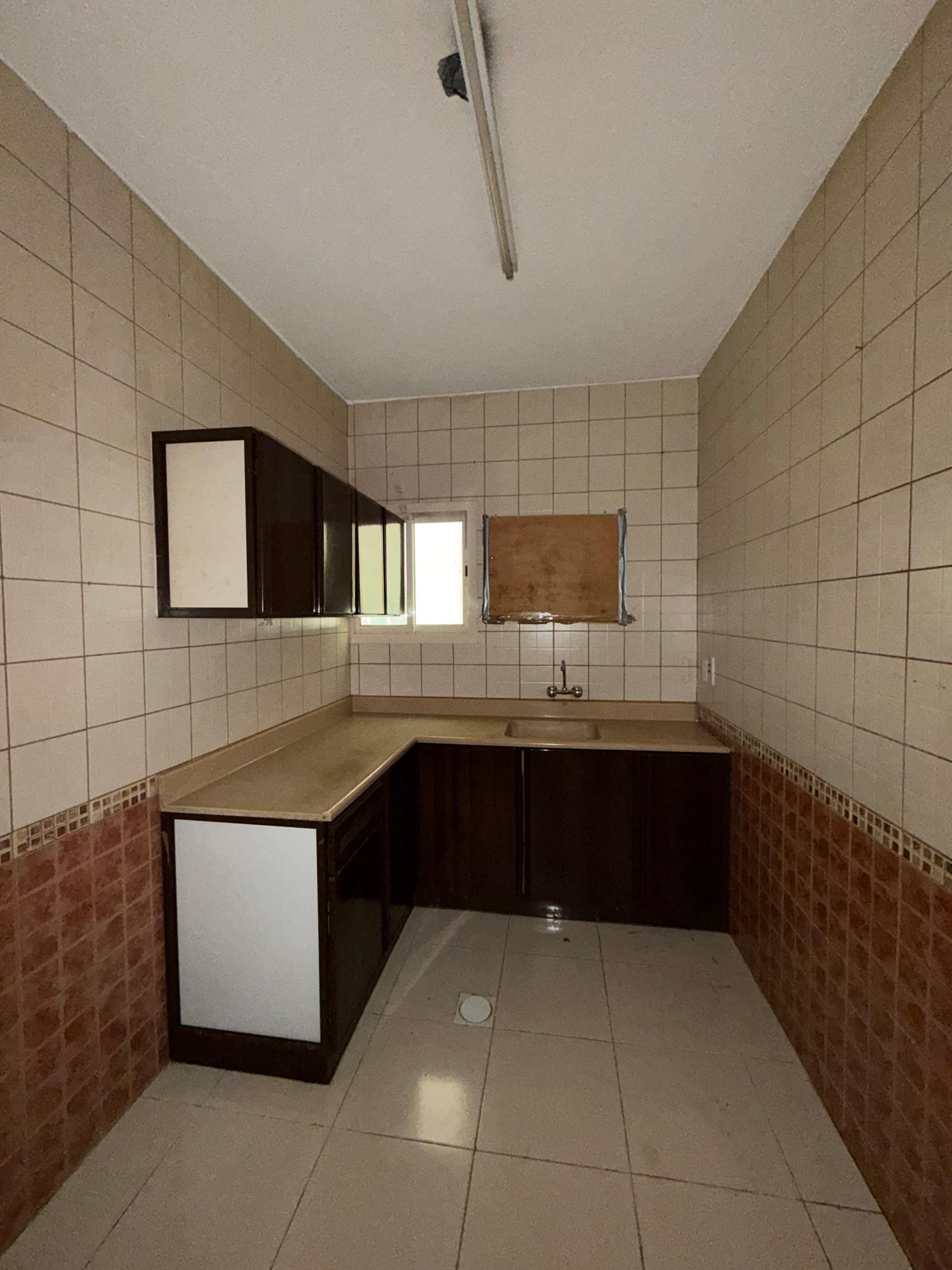 عمارة 18 شقة 12