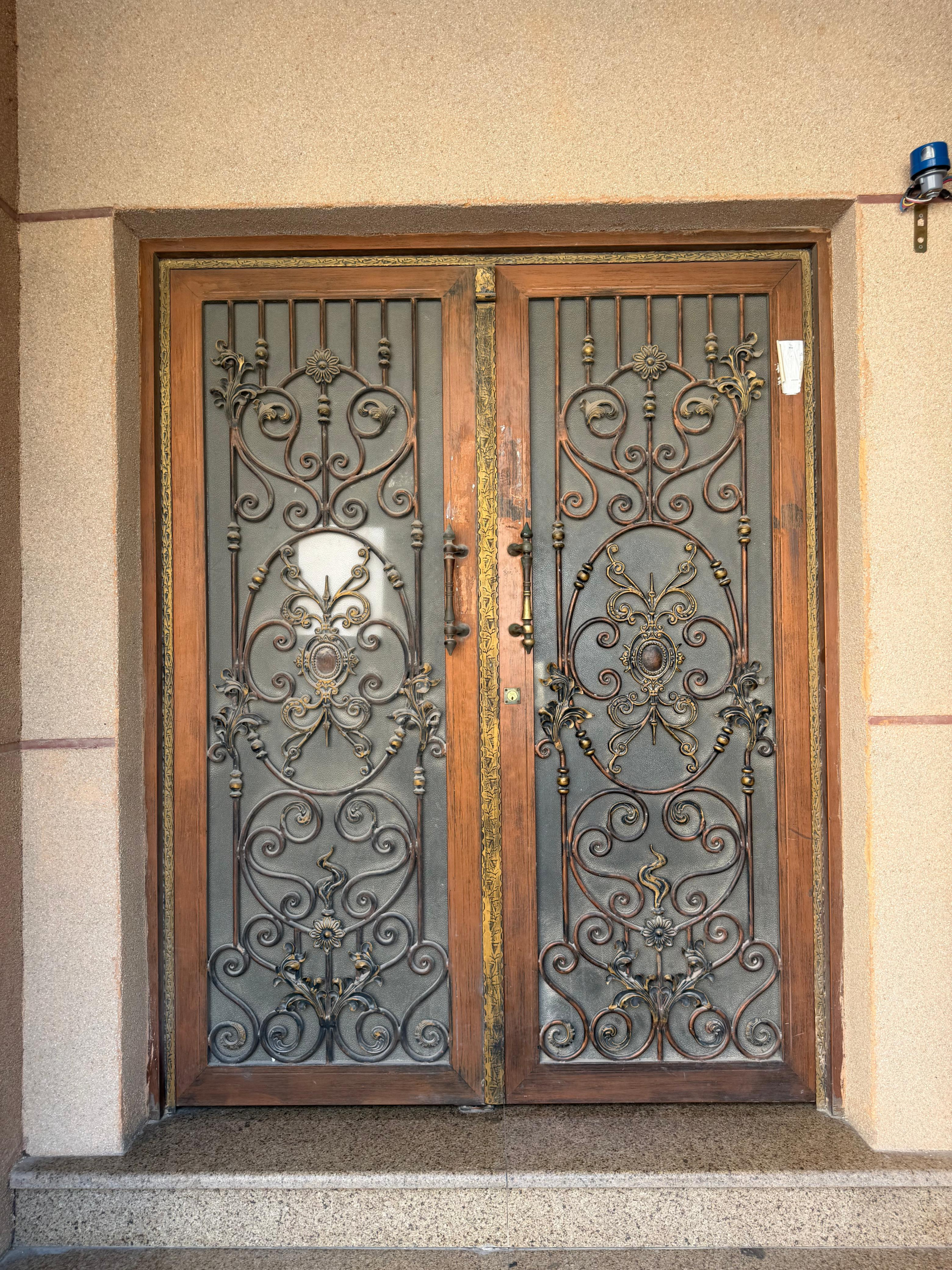 عمارة 218 شقة 8