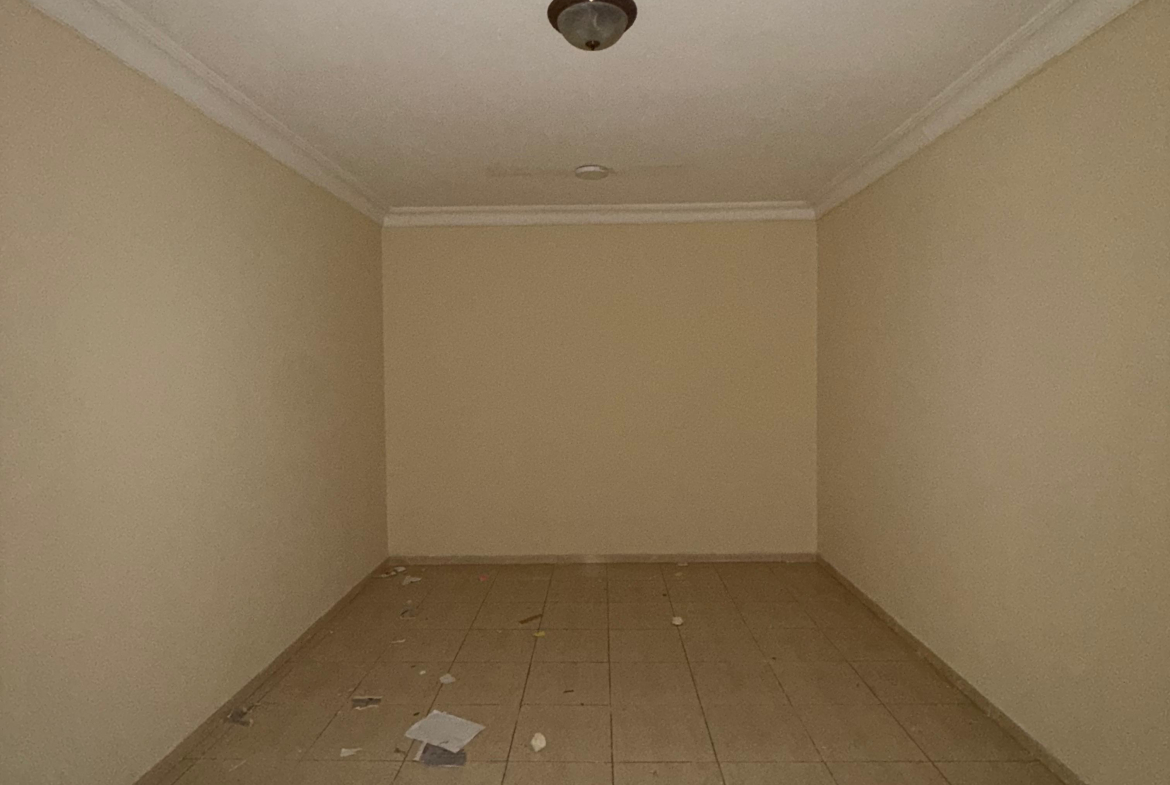 Building 17, Apartment 10