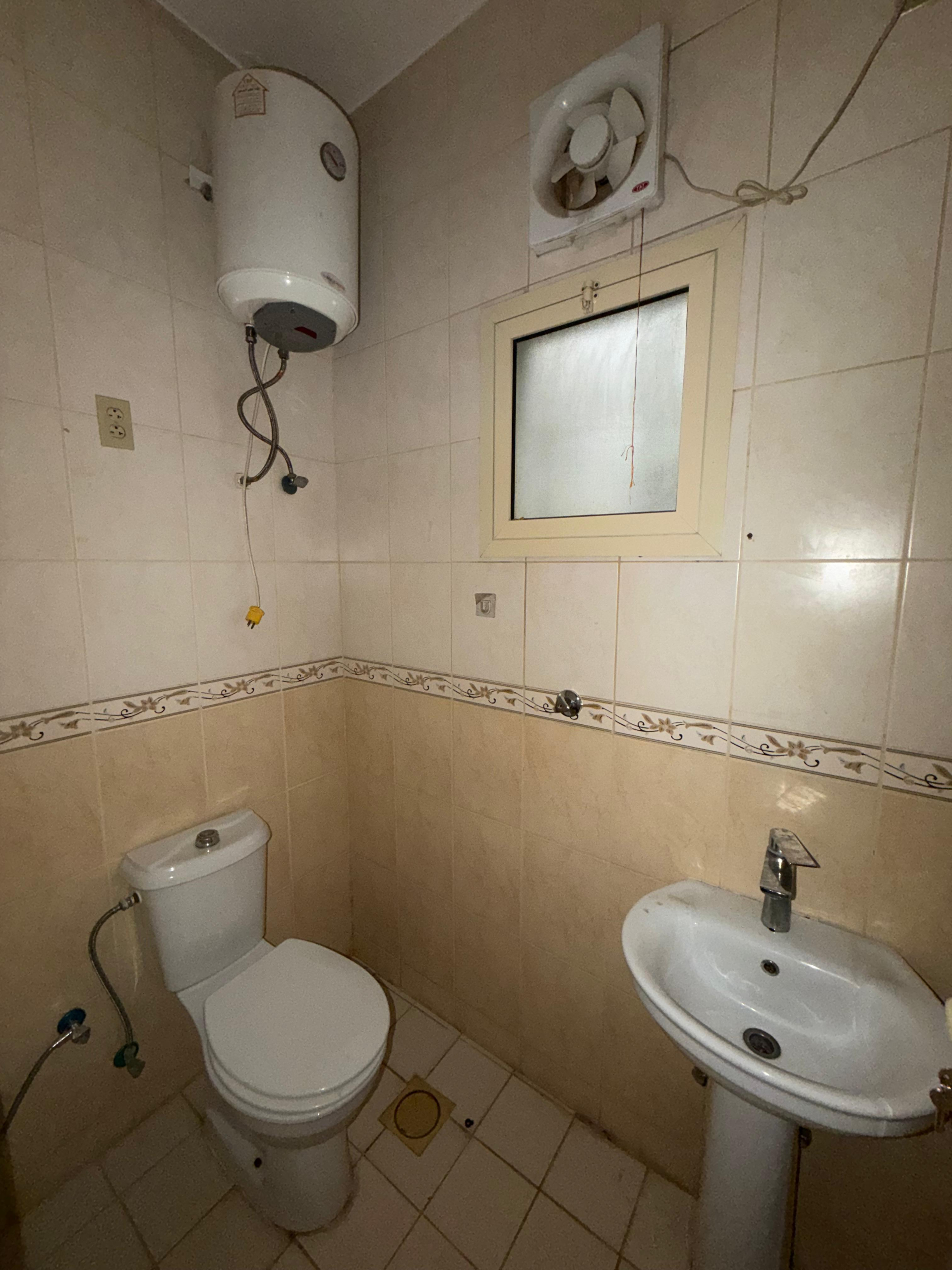 Building 17, Apartment 10