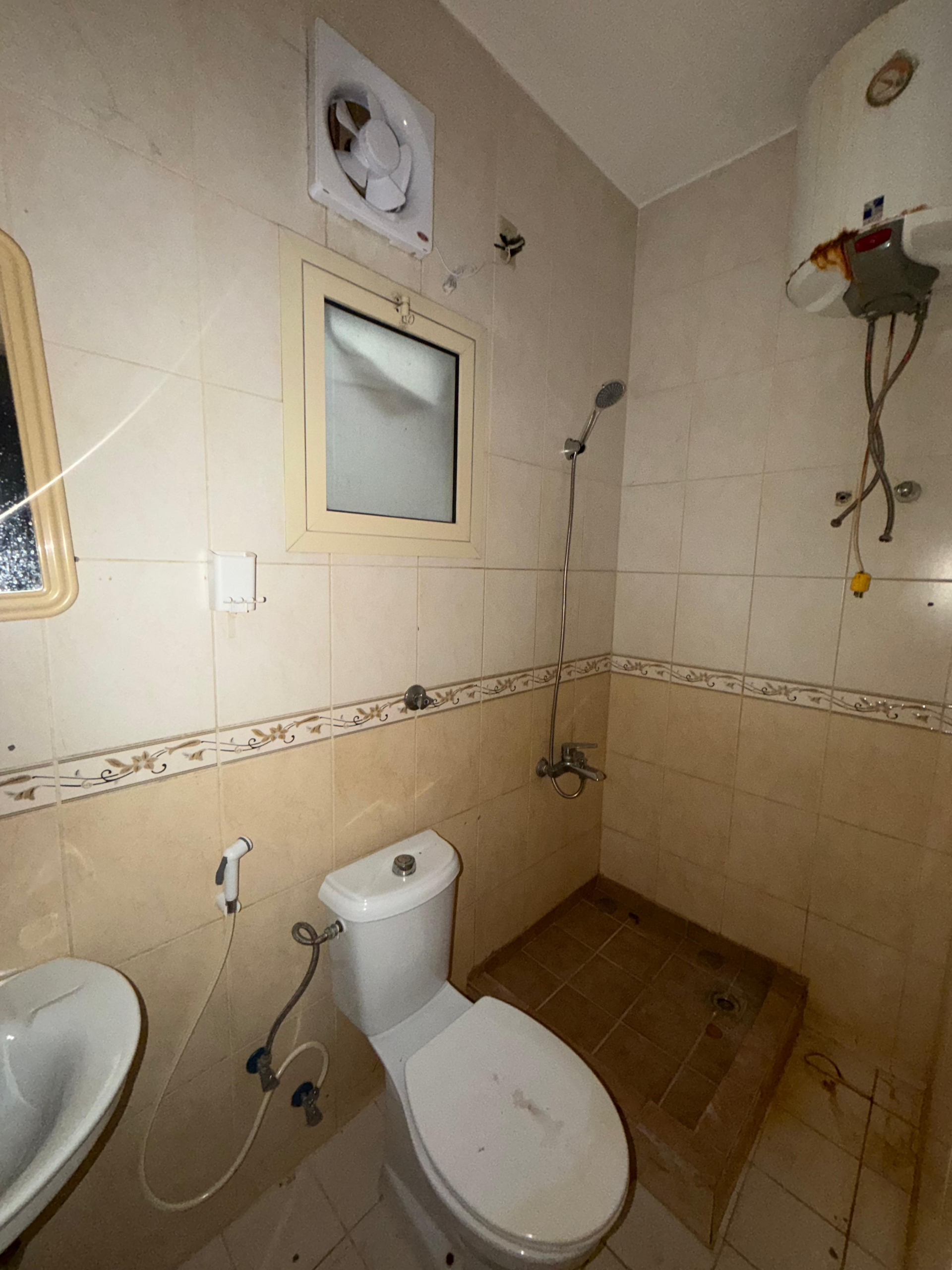 Building 17, Apartment 10