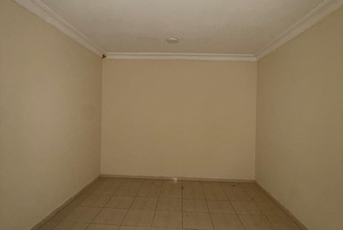 Building 17, Apartment 10