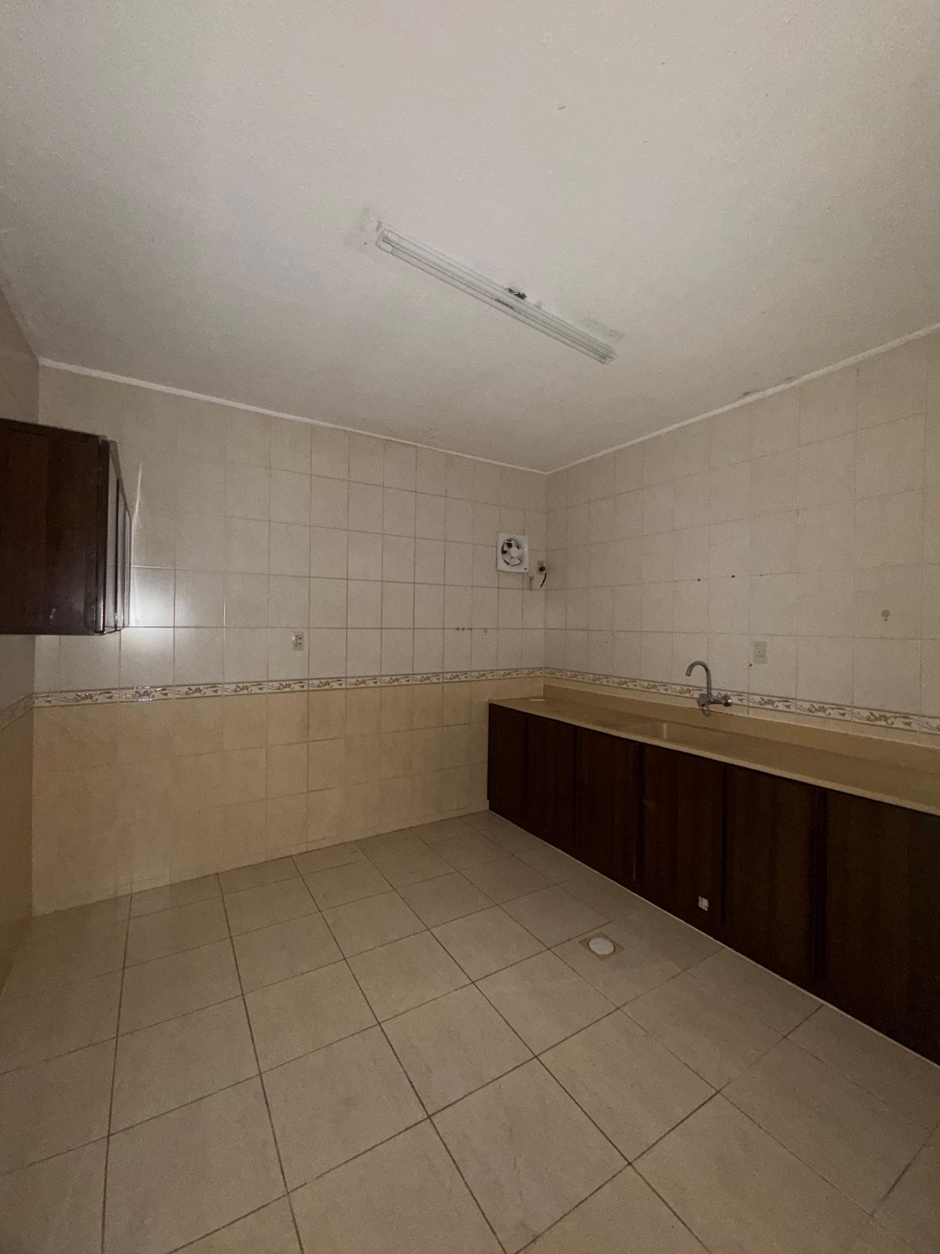 Building 17, Apartment 10