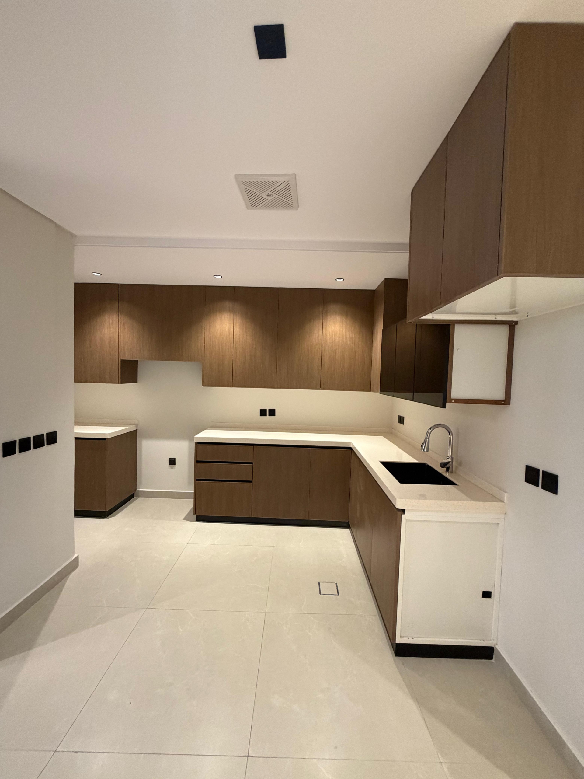 WhatsApp Image 2026-10-21 at 10.45.57 PMععع Building 198, Apartment 16