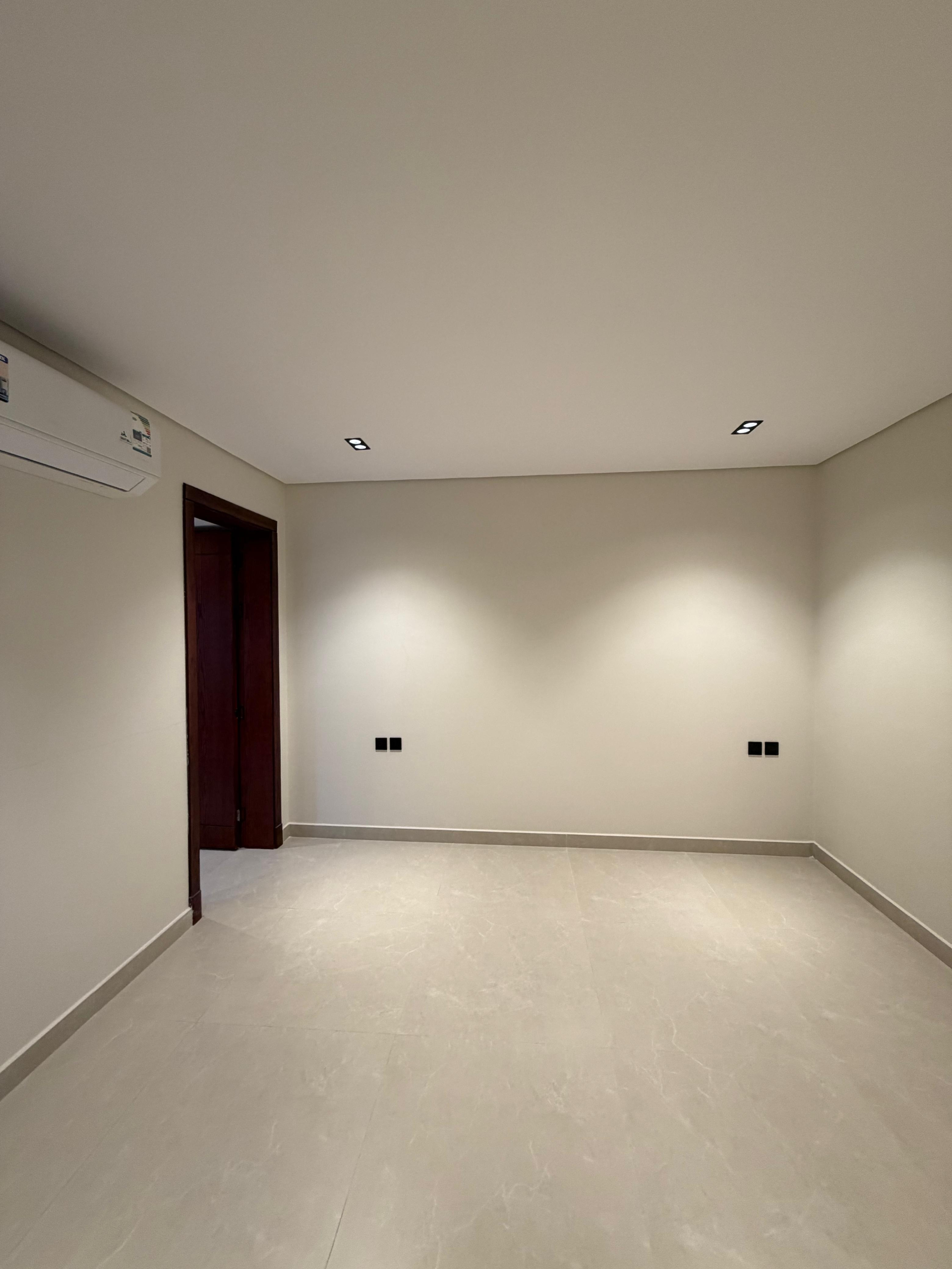 WhatsApp Image 2026-10-21 at 10.45.58 PMؤ Building 198, Apartment 16