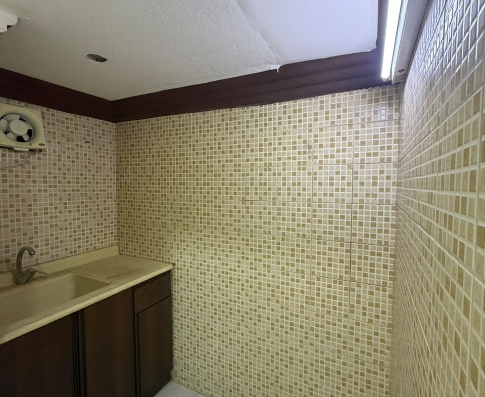Building 13, Apartment 1