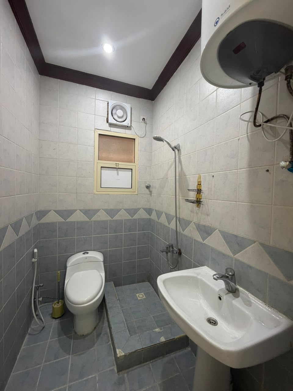 WhatsApp Image 2026-10-22 at 12.16.09 PMض Building 13, Apartment 1