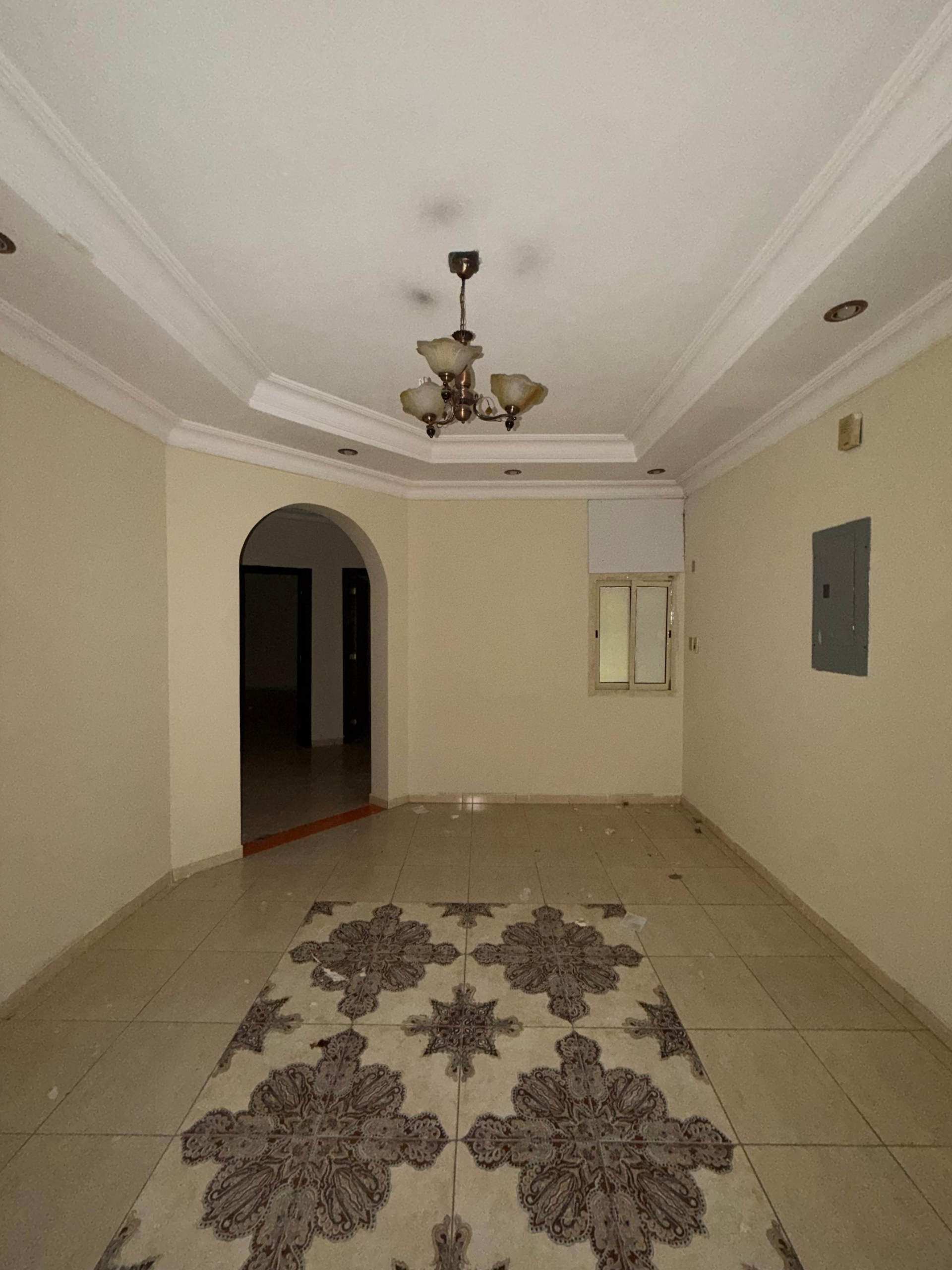 Building 17, Apartment 10